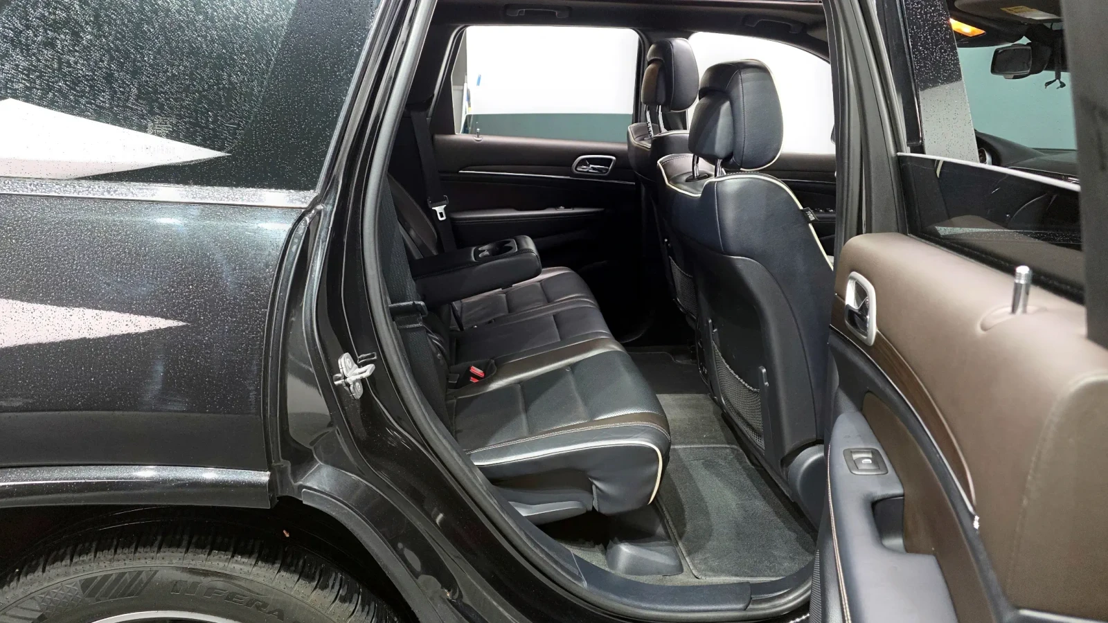 Jeep Grand cherokee 3.0 Overland, снимка 11 - Автомобили и джипове - 54764009