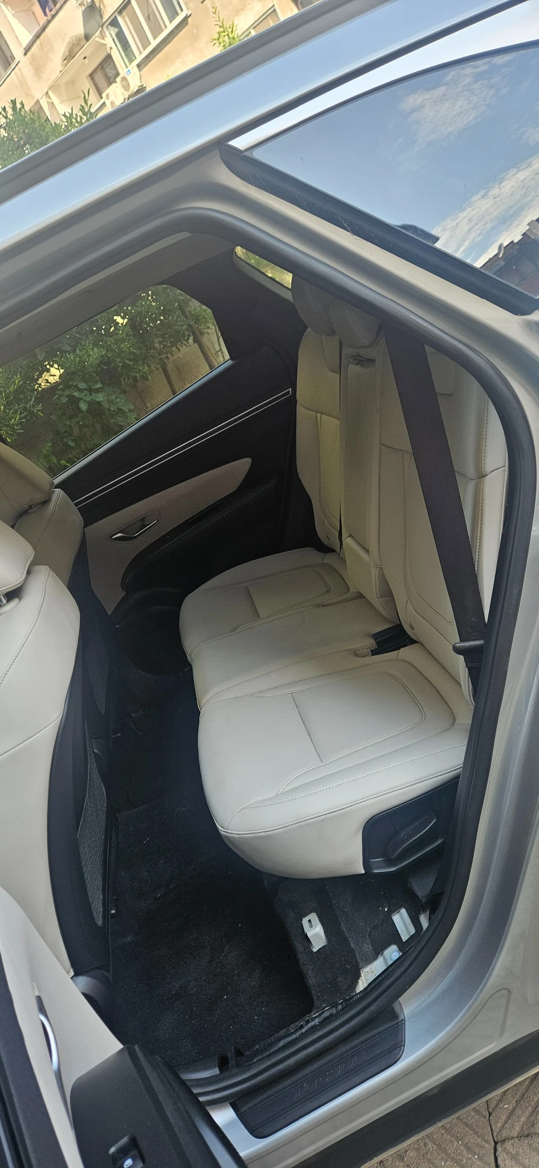 Hyundai Tucson 2.5 SEL, снимка 9 - Автомобили и джипове - 54786574