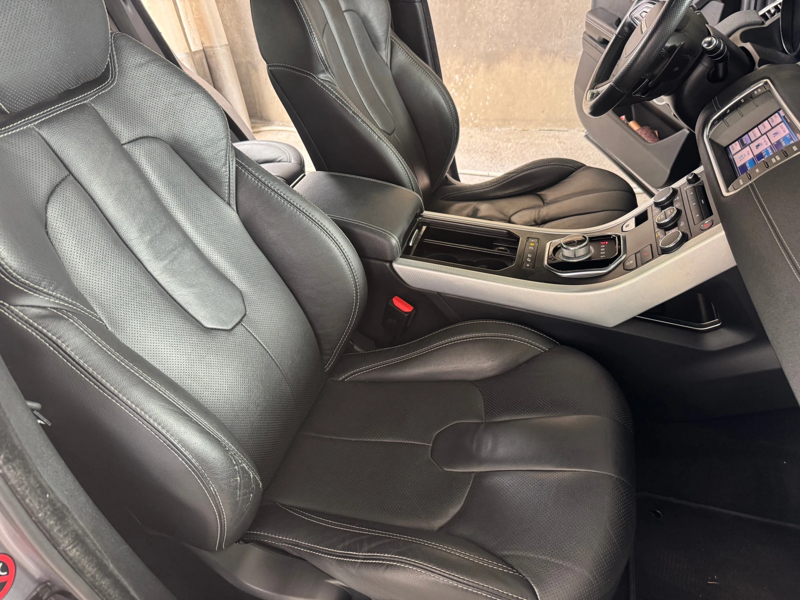 Land Rover Range Rover Evoque 2.2 D 4x4, снимка 8 - Автомобили и джипове - 55067228