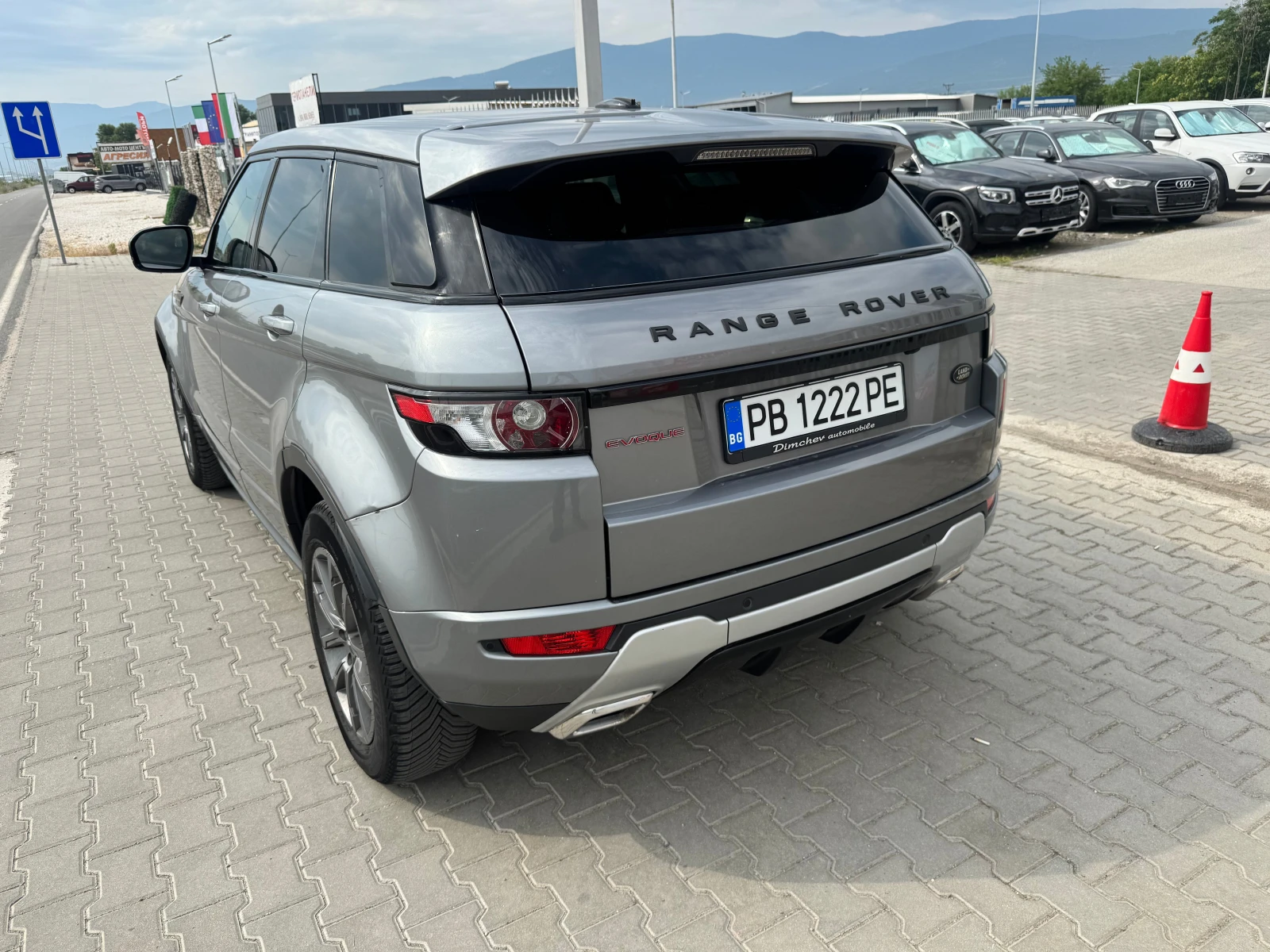 Land Rover Range Rover Evoque 2.2 D 4x4, снимка 5 - Автомобили и джипове - 55067228