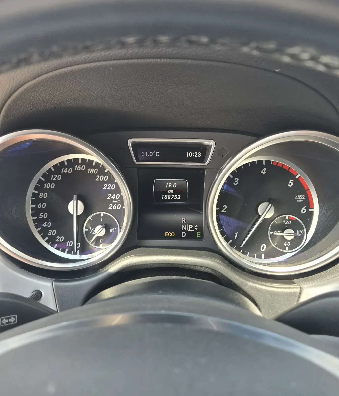 Mercedes-Benz ML 250 АMG, снимка 15 - Автомобили и джипове - 55150775