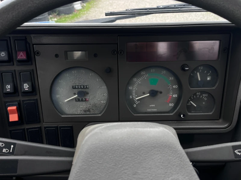 Iveco Daily 2.5TD - ПЪТНА ПОМОЩ, снимка 8 - Бусове и автобуси - 52701493