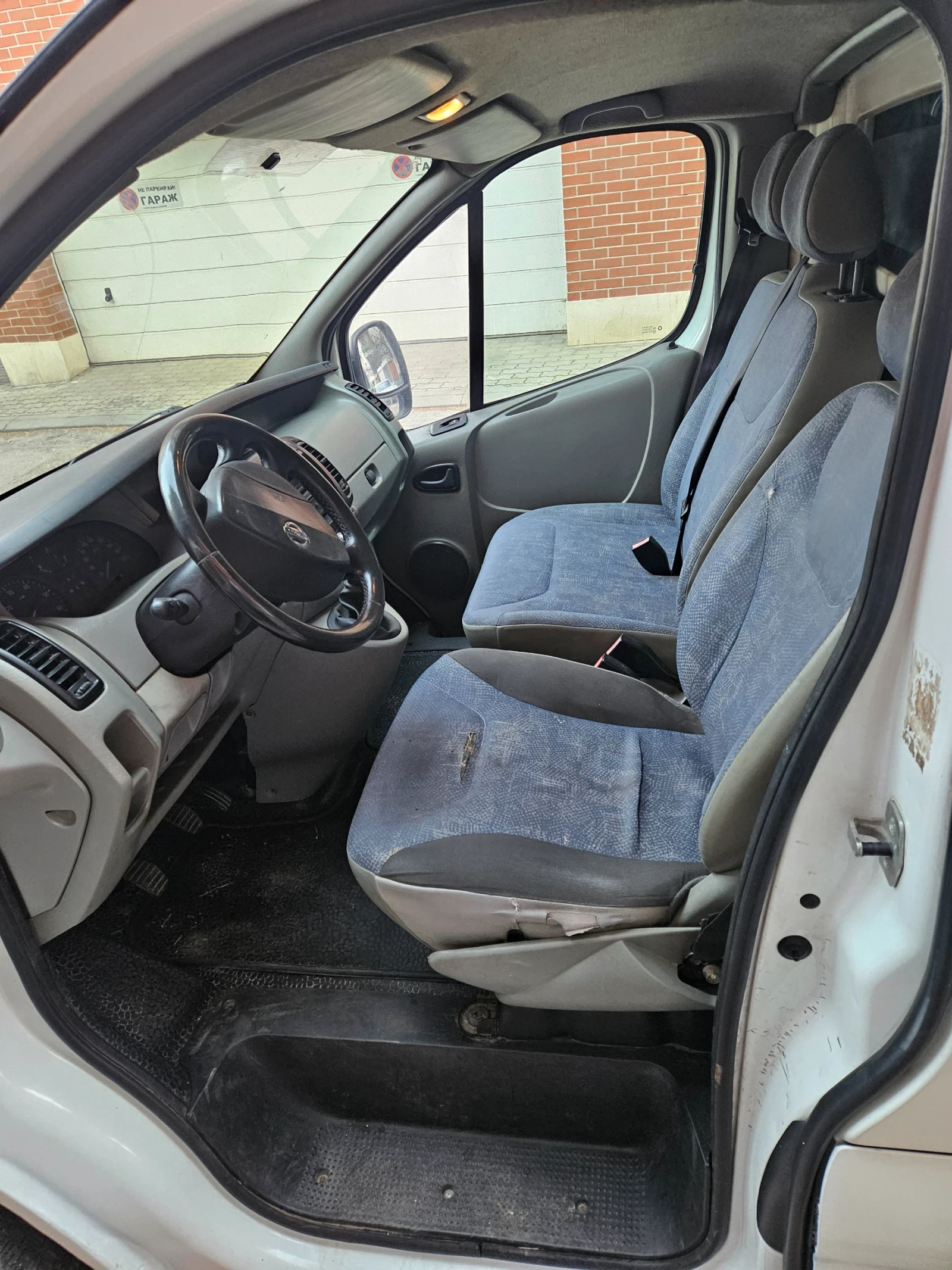 Nissan Primastar, снимка 9 - Бусове и автобуси - 54047886