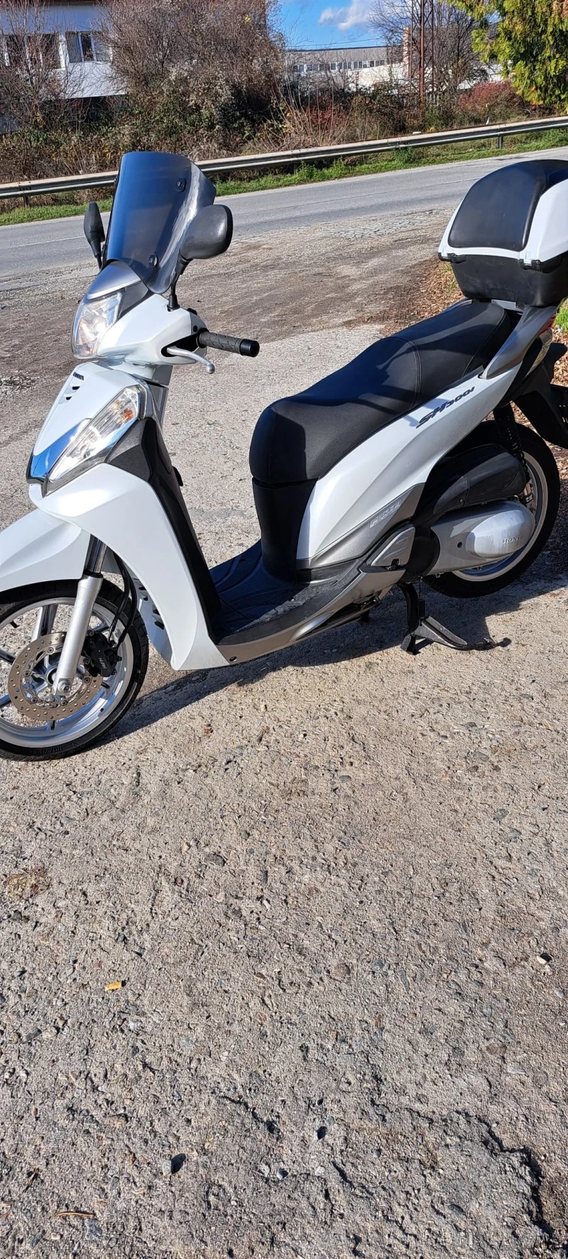 Honda Sh 300 perfecten , снимка 5 - Мотоциклети и мототехника - 52614500