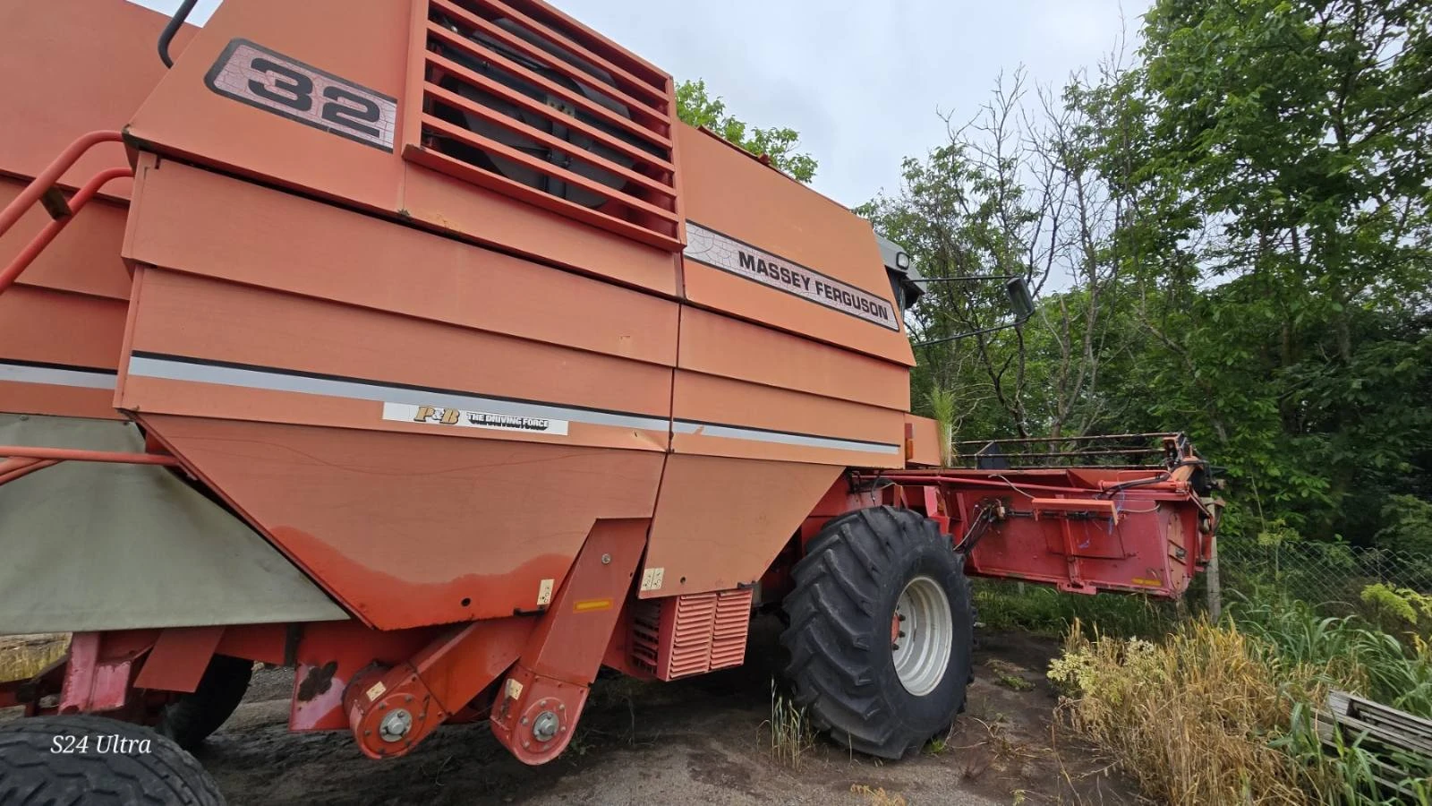 Комбайн Massey Ferguson 32, снимка 4 - Селскостопанска техника - 54817502