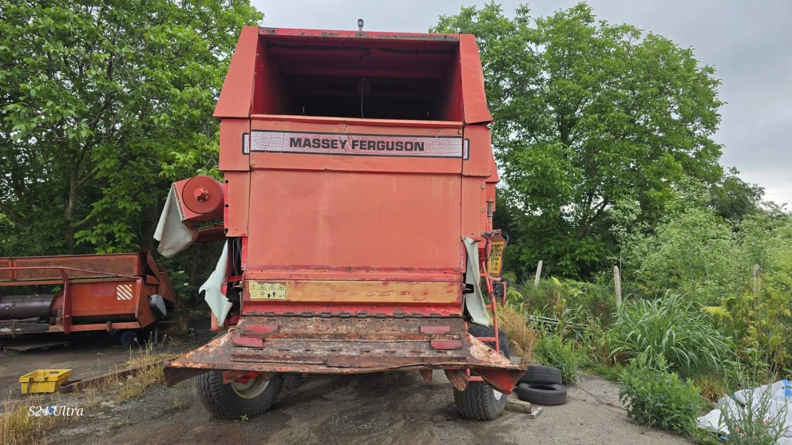 Комбайн Massey Ferguson 32