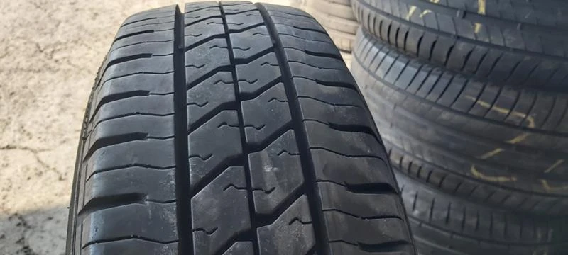 Гуми Летни 225/70R15, снимка 1 - Гуми и джанти - 29877201