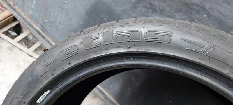 Гуми Летни 275/35R18, снимка 8 - Гуми и джанти - 35606439