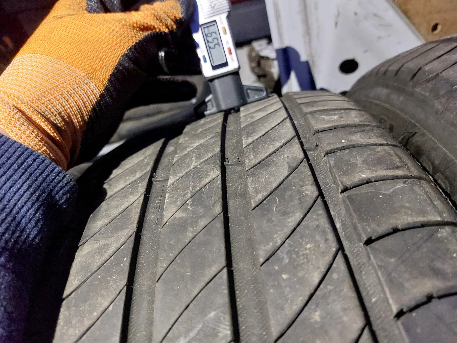 ���� 235/55R18 | Mobile.bg � ����������� 4