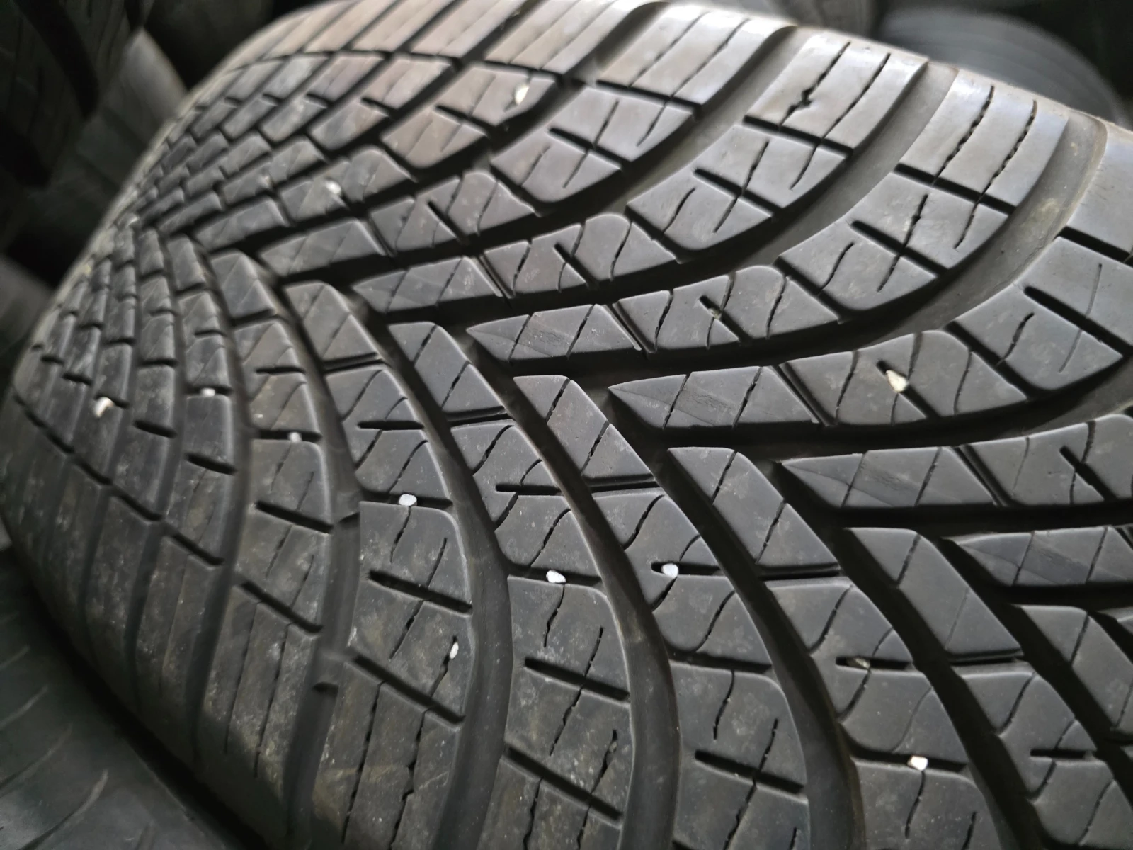 Гуми Всесезонни 205/60R16