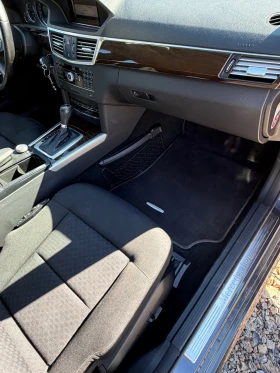 Mercedes-Benz E 220  Automatic Dymamic Seats Massage, снимка 11