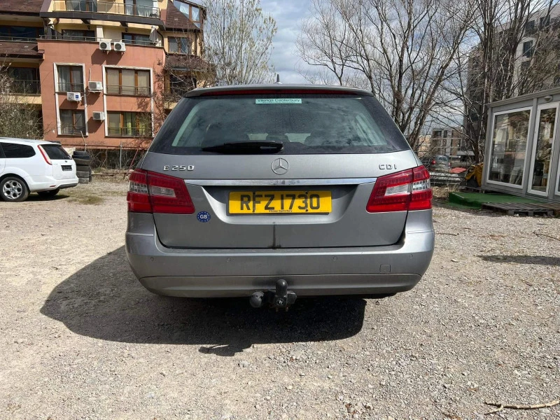 Mercedes-Benz E 250, снимка 4 - Автомобили и джипове - 46980385