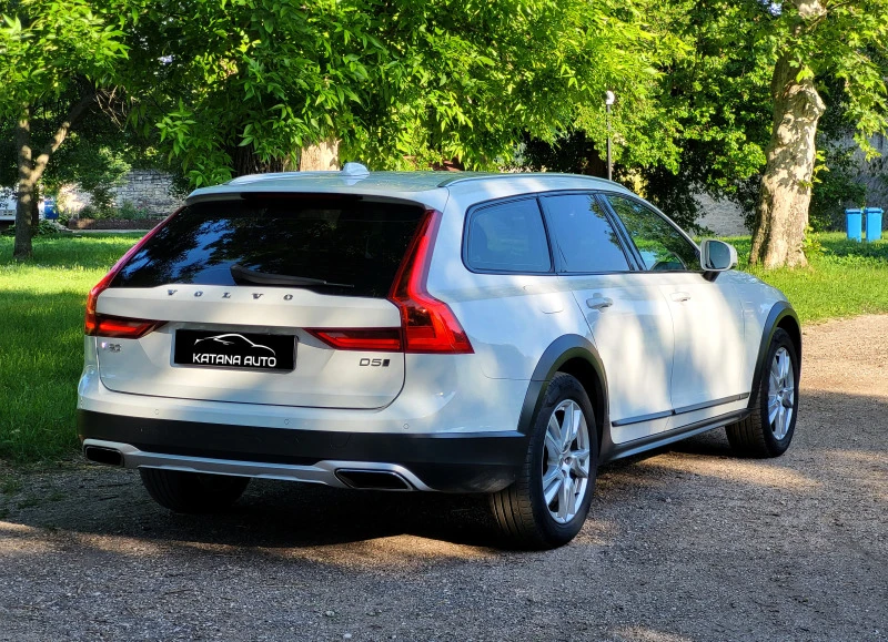 Volvo V90 Cross Country D5 / 4x4 / ДИСТРОНИК / ПОДГРЕВ / ЛИЗИНГ, снимка 4 - Автомобили и джипове - 45964749