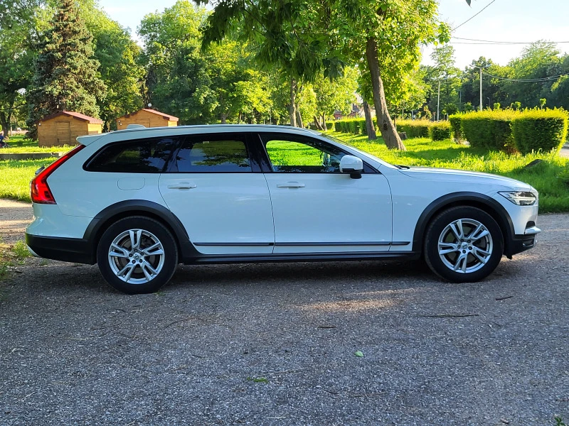 Volvo V90 Cross Country D5 / 4x4 / ДИСТРОНИК / ПОДГРЕВ / ЛИЗИНГ, снимка 7 - Автомобили и джипове - 45964749