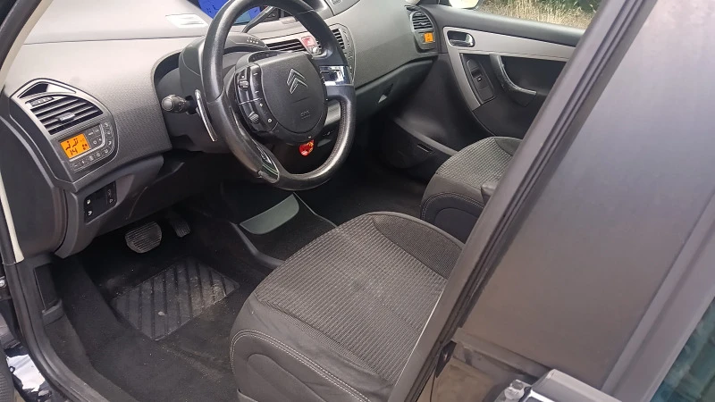 Citroen C4 Picasso, снимка 7 - Автомобили и джипове - 47821379