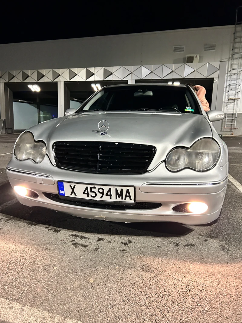 Mercedes-Benz C 220, снимка 2 - Автомобили и джипове - 48300208