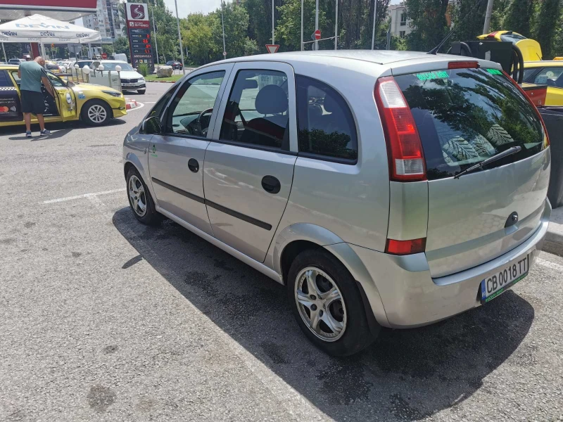 Opel Meriva 1.7 DTI, снимка 4 - Автомобили и джипове - 49536191