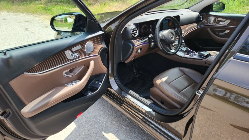 Mercedes-Benz E 400 4x4 AMG 4Matic въздушно, снимка 6 - Автомобили и джипове - 53353050