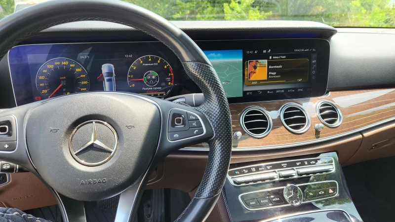 Mercedes-Benz E 400 4x4 AMG 4Matic въздушно, снимка 10 - Автомобили и джипове - 53353050