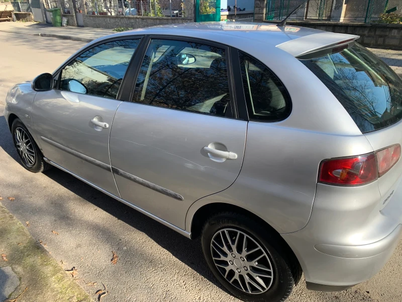 Seat Ibiza, снимка 5 - Автомобили и джипове - 52254393