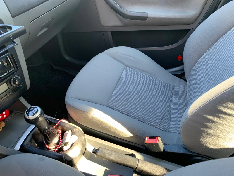 Seat Ibiza, снимка 7 - Автомобили и джипове - 52254393