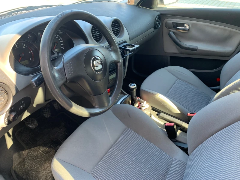 Seat Ibiza, снимка 8 - Автомобили и джипове - 52254393