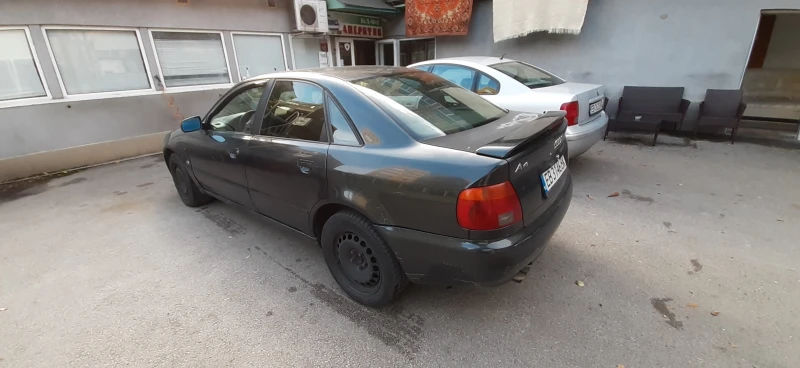 Audi A4 2.8i quattro, снимка 2 - Автомобили и джипове - 52569658