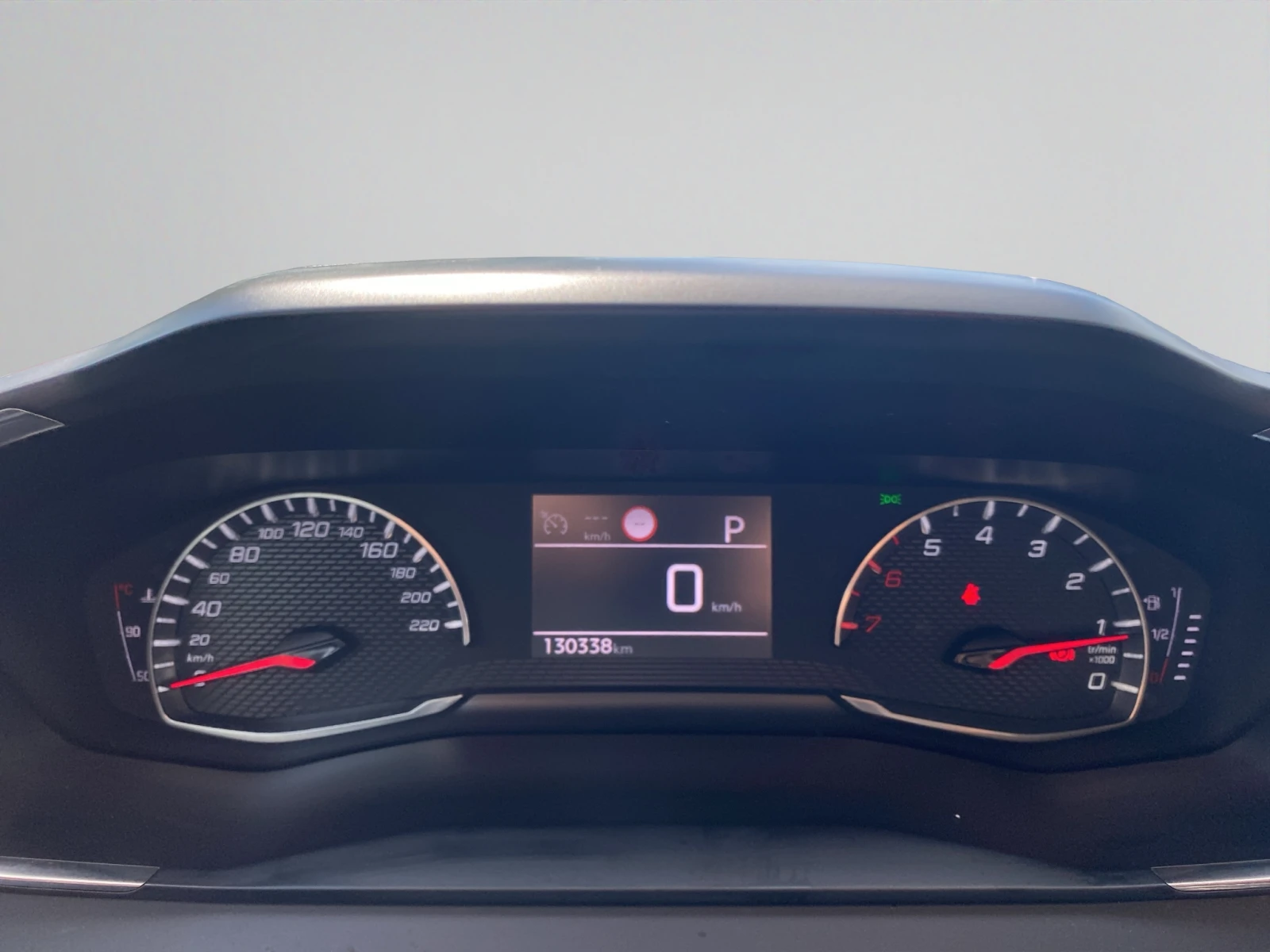 Peugeot 2008 Active pack 1.2 130 hp EAT8 - изображение 9