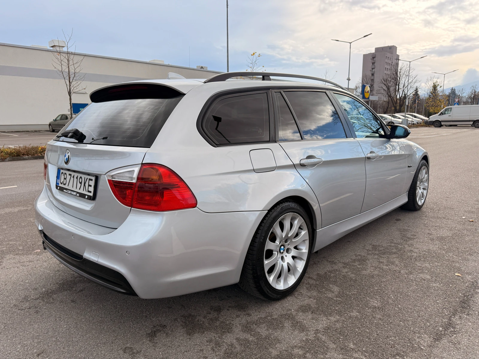 BMW 320 2.0D* 163кс* NAVI* ПОДГРЕВ* ПАНОРАМА*  - изображение 4