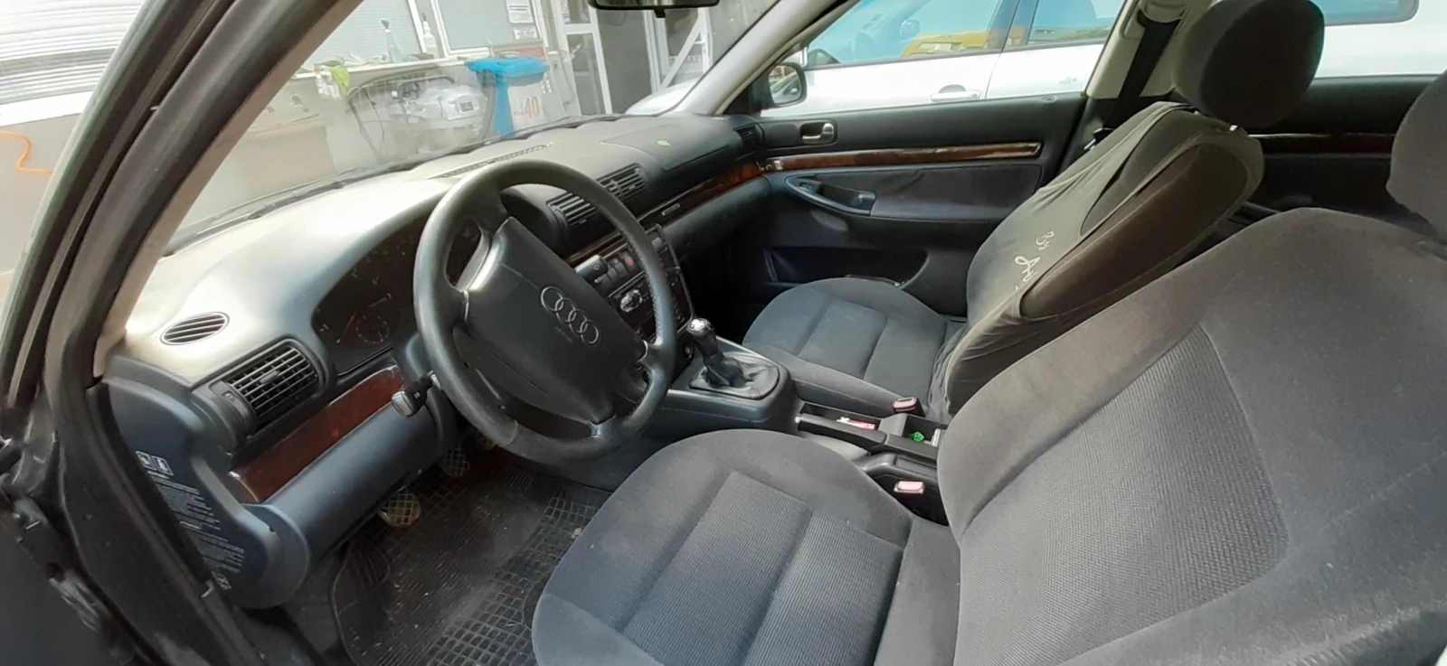 Audi A4 2.8i quattro - изображение 3