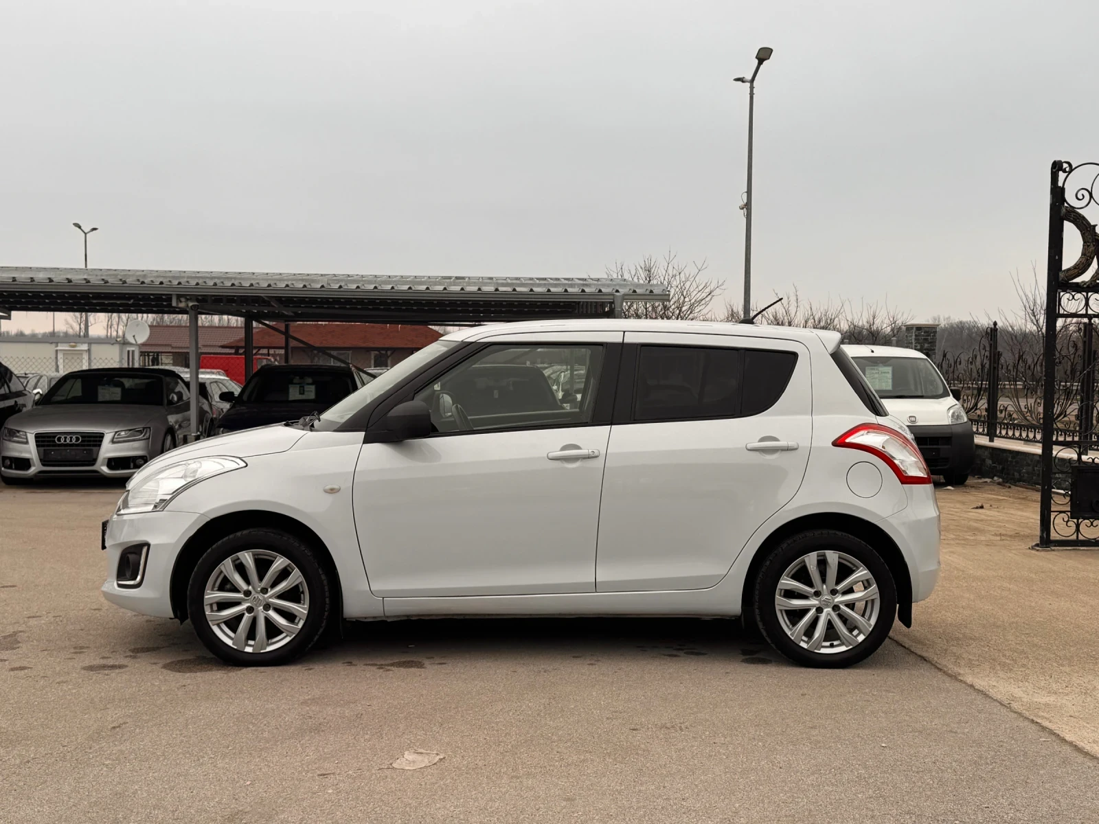 Suzuki Swift 1.2i 4x4 - изображение 2