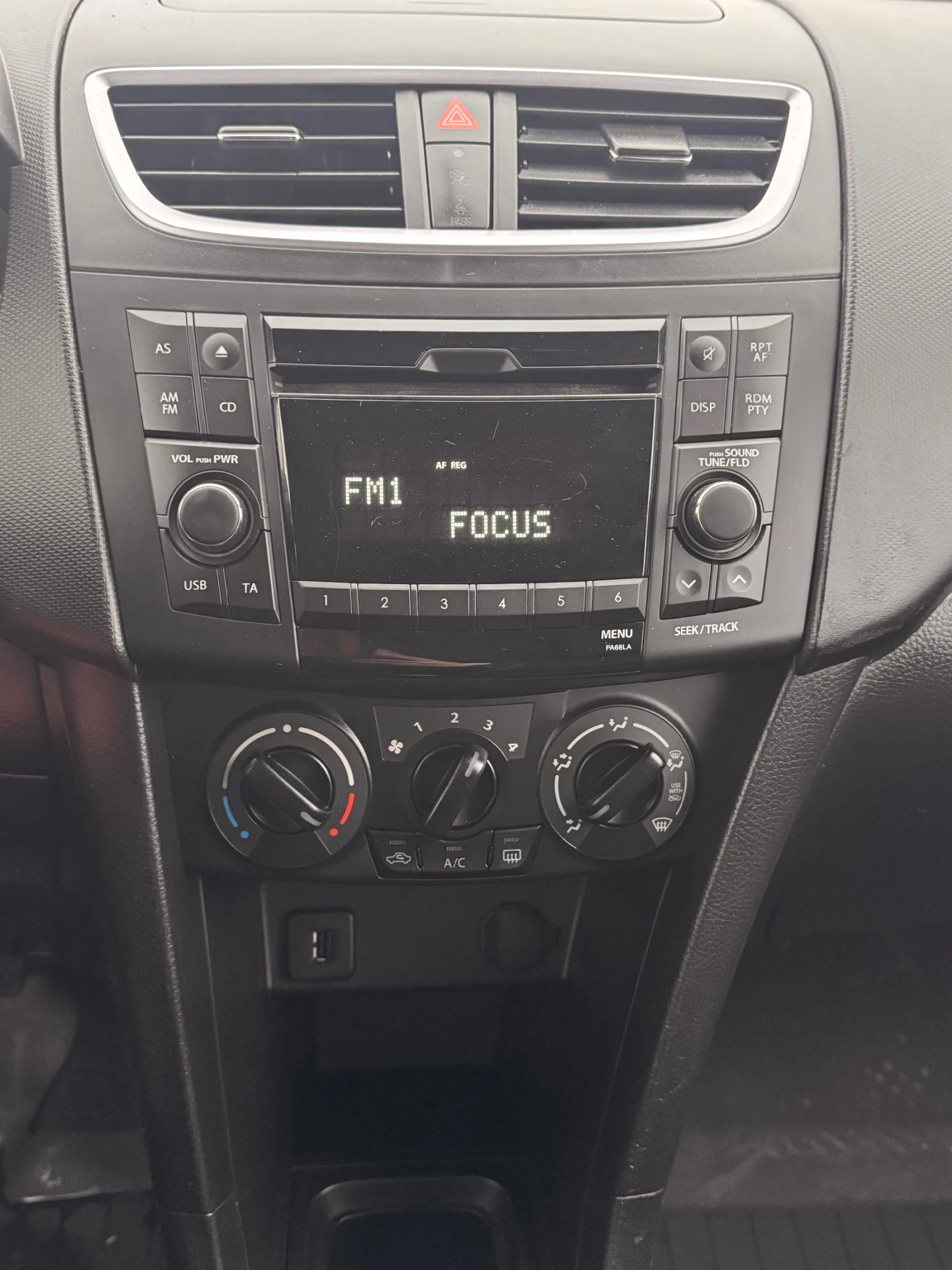 Suzuki Swift 1.2i 4x4 - изображение 10