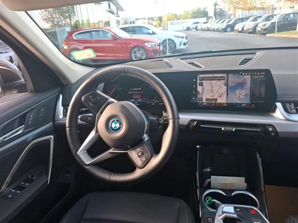 BMW iX1 xDrive30 - изображение 6