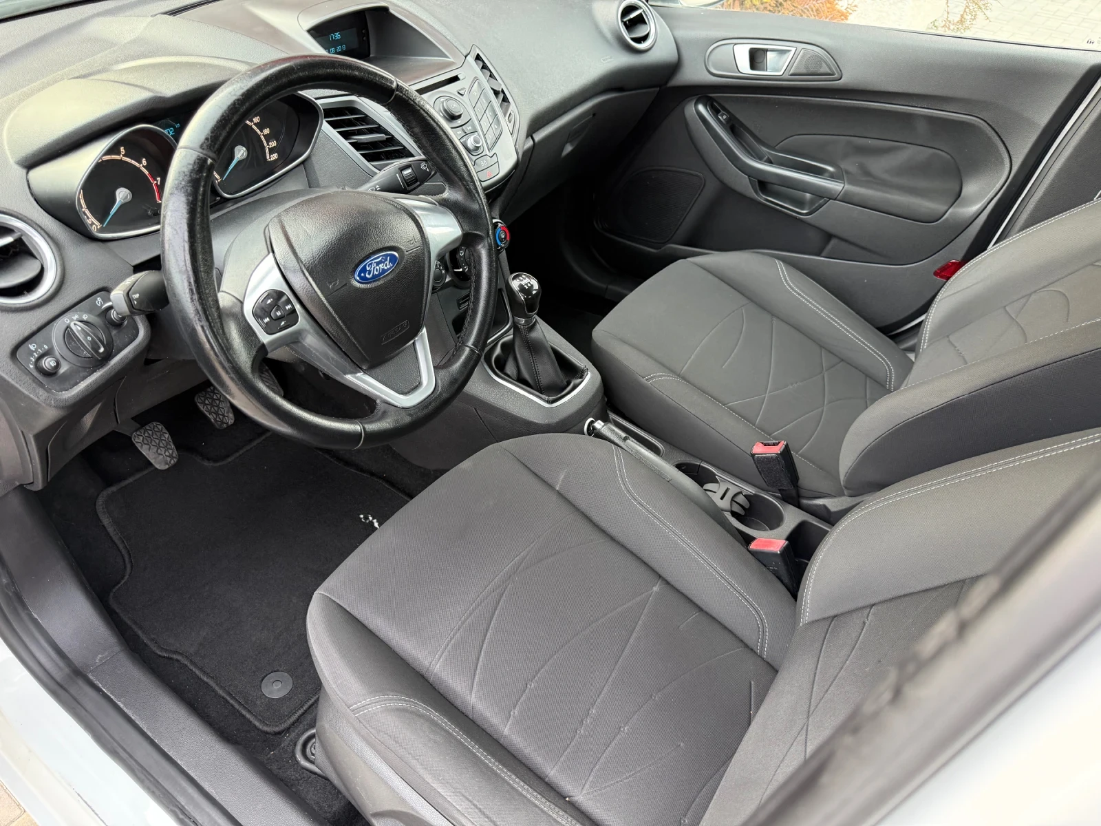 Ford Fiesta 1.4i 97к.с LPG / FACELIFT / PARKTRONIC , снимка 10 - Автомобили и джипове - 53883782