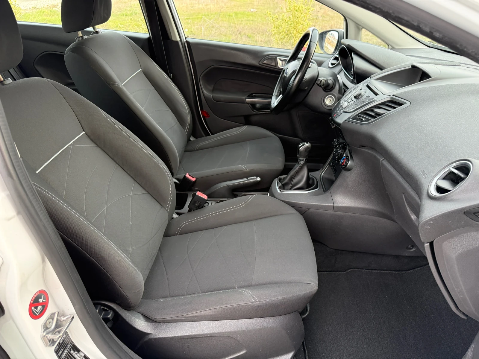 Ford Fiesta 1.4i 97к.с LPG / FACELIFT / PARKTRONIC , снимка 13 - Автомобили и джипове - 53883782