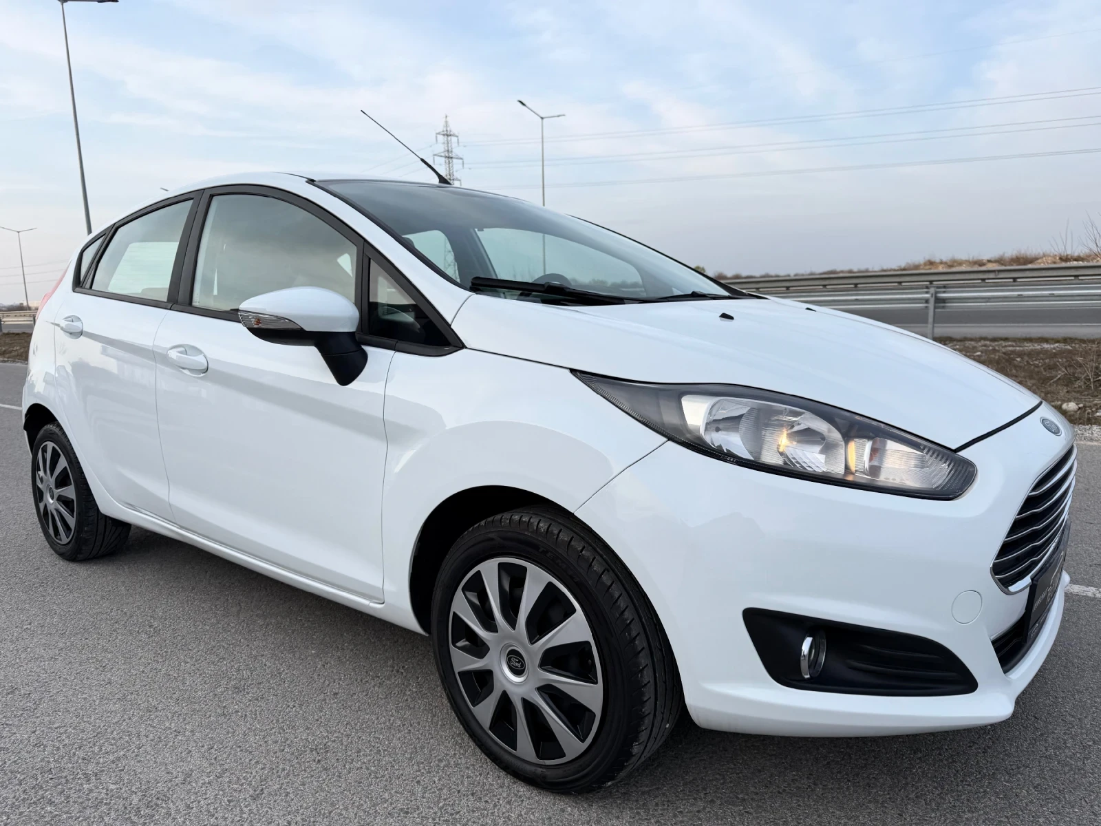 Ford Fiesta 1.4i 97к.с LPG / FACELIFT / PARKTRONIC 