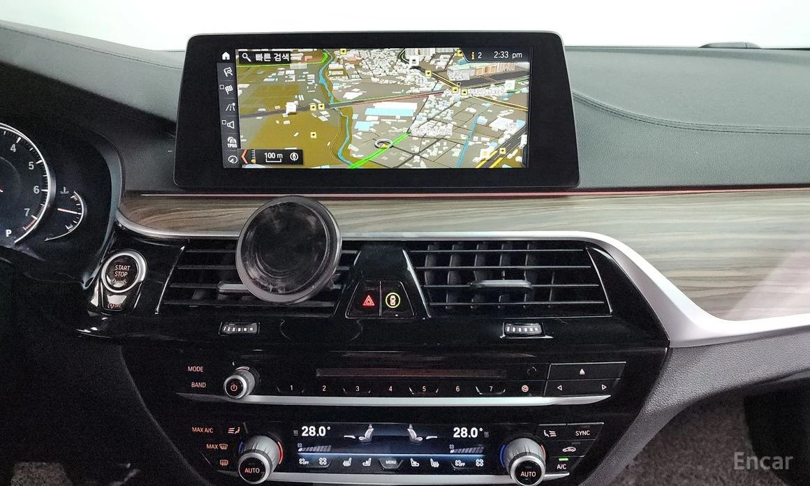 BMW 530 xDrive M Sport Plus* HEAD-UP* 360 CAM* ОБДУХВАНЕ* , снимка 11 - Автомобили и джипове - 53903326