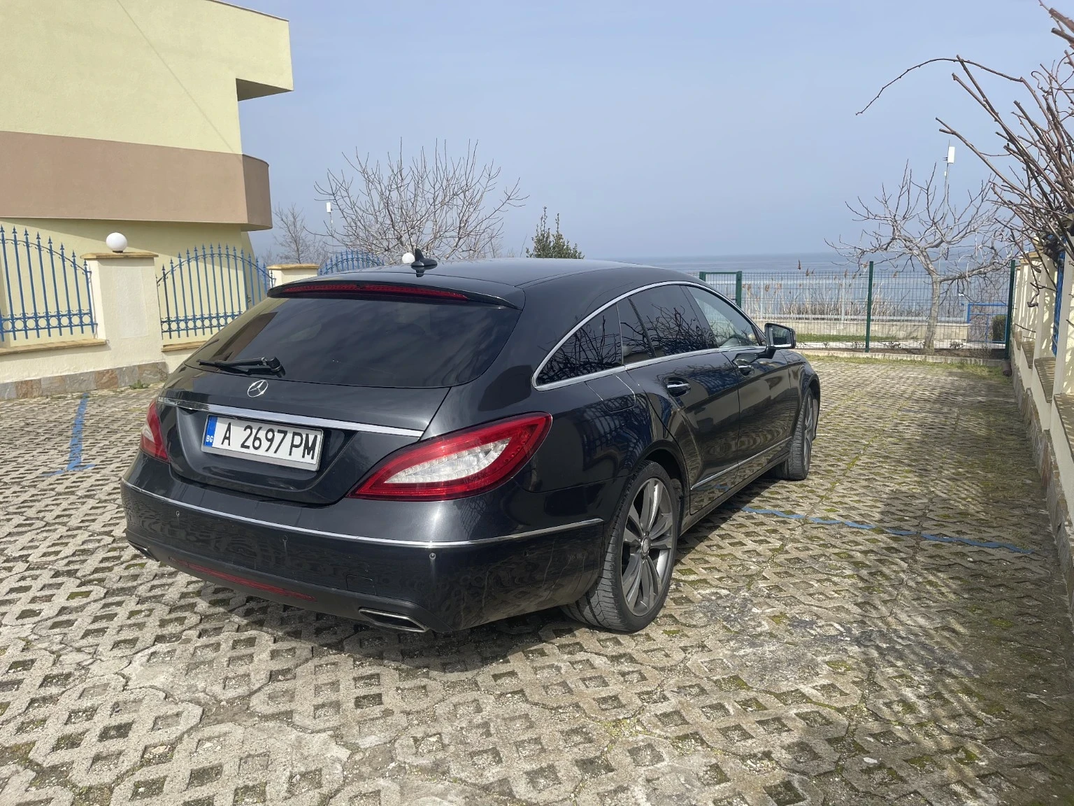 Mercedes-Benz CLS 350 4 Matic, снимка 4 - Автомобили и джипове - 53991843