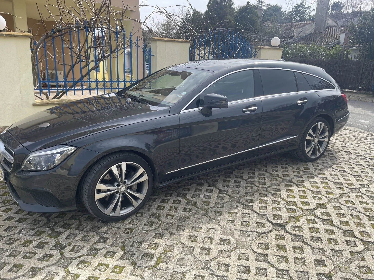 Mercedes-Benz CLS 350 4 Matic, снимка 2 - Автомобили и джипове - 53991843