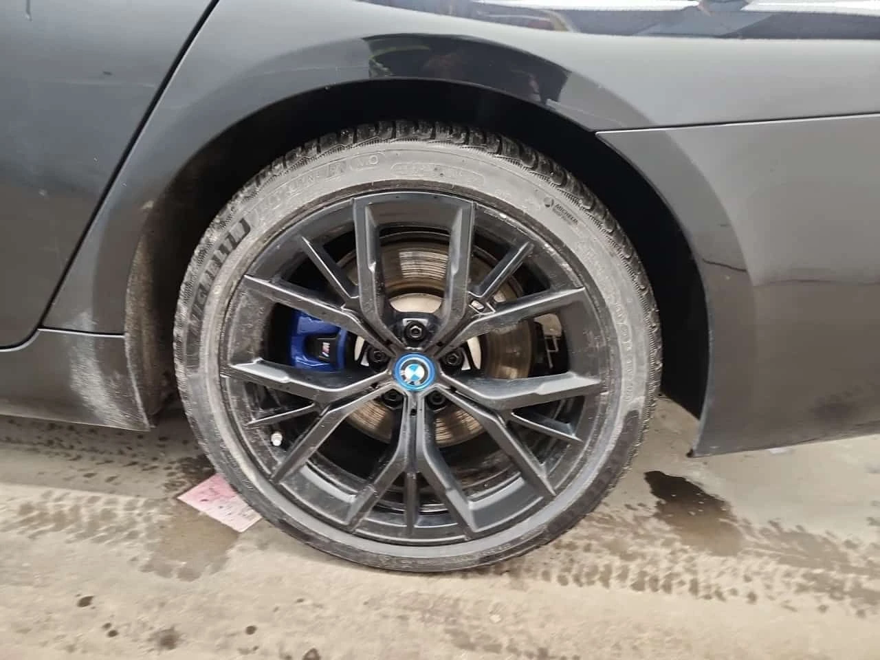 BMW 530E | M PACK| HUD| ШИБИДАХ| 2 КЛЮЧА| ПОДГРЕВ| CARFAX, снимка 10 - Автомобили и джипове - 54011445