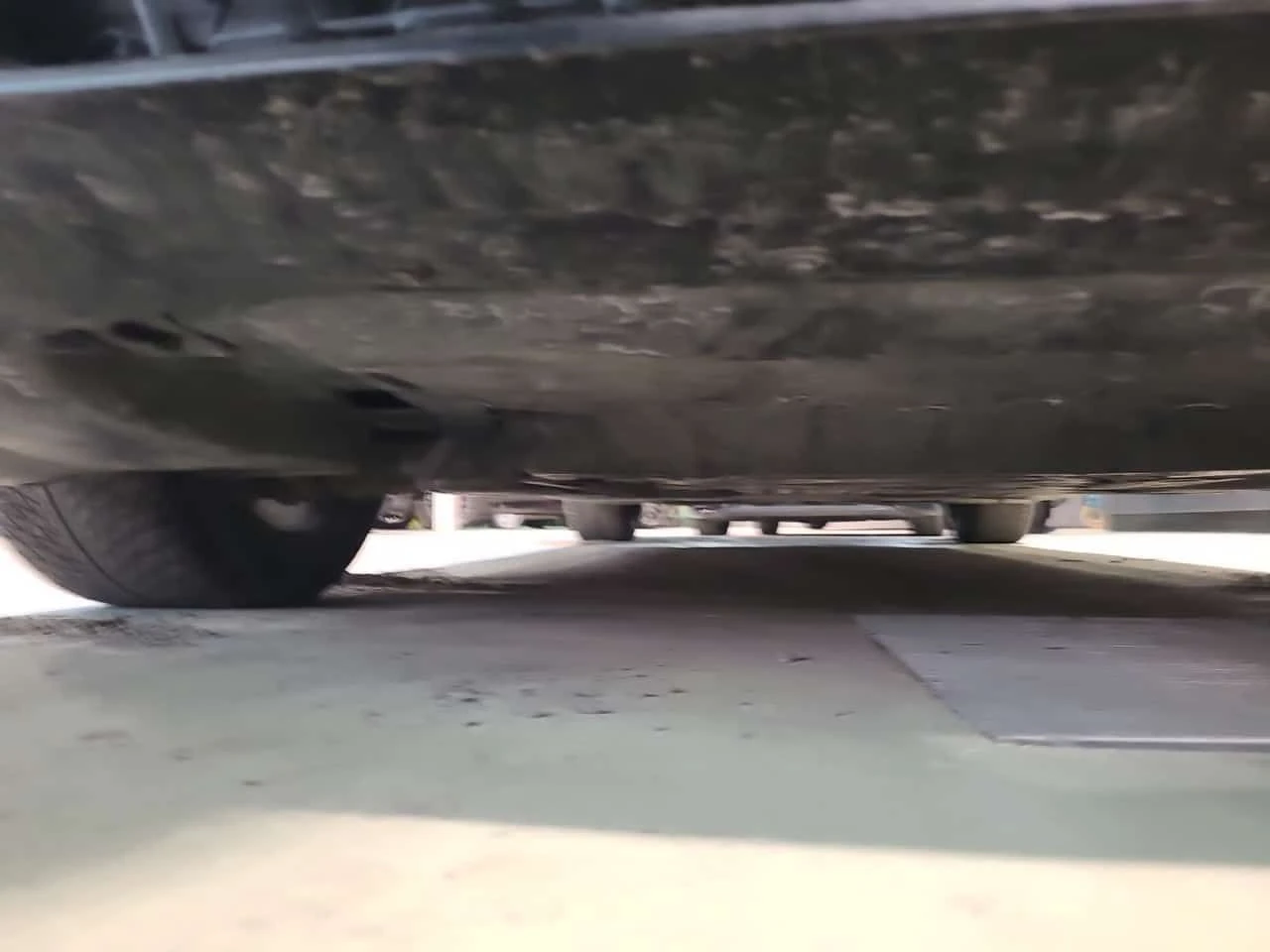 BMW 530E | M PACK| HUD| ШИБИДАХ| 2 КЛЮЧА| ПОДГРЕВ| CARFAX, снимка 17 - Автомобили и джипове - 54011445