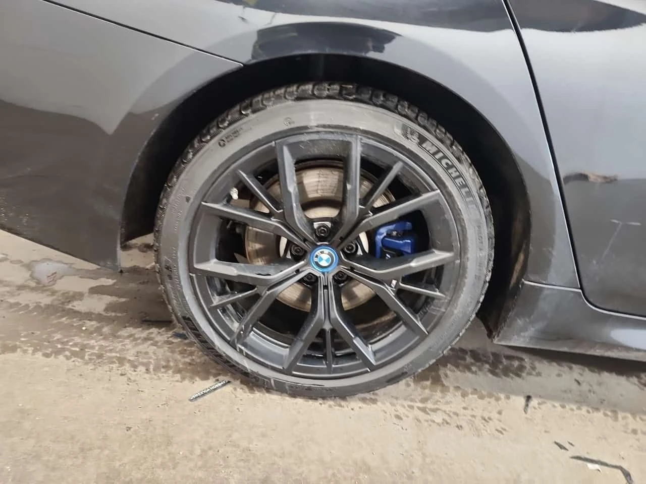 BMW 530E | M PACK| HUD| ШИБИДАХ| 2 КЛЮЧА| ПОДГРЕВ| CARFAX, снимка 9 - Автомобили и джипове - 54011445