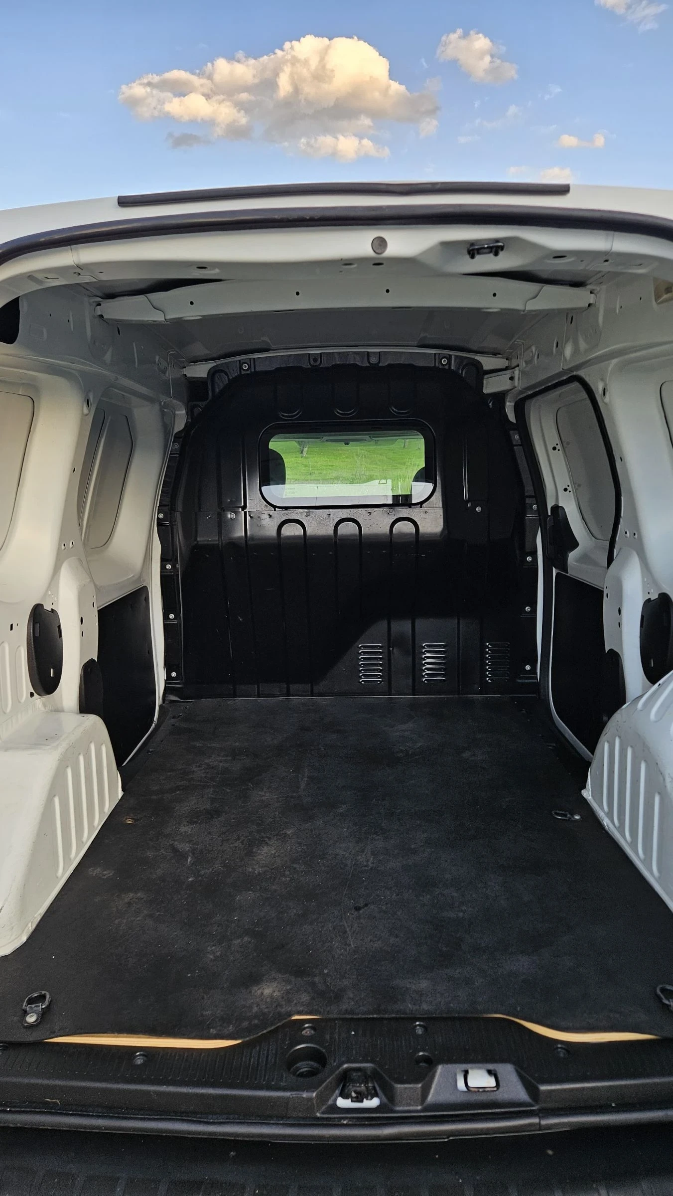 Dacia Dokker 1.5 dCi 90 к.с , снимка 9 - Автомобили и джипове - 54347189