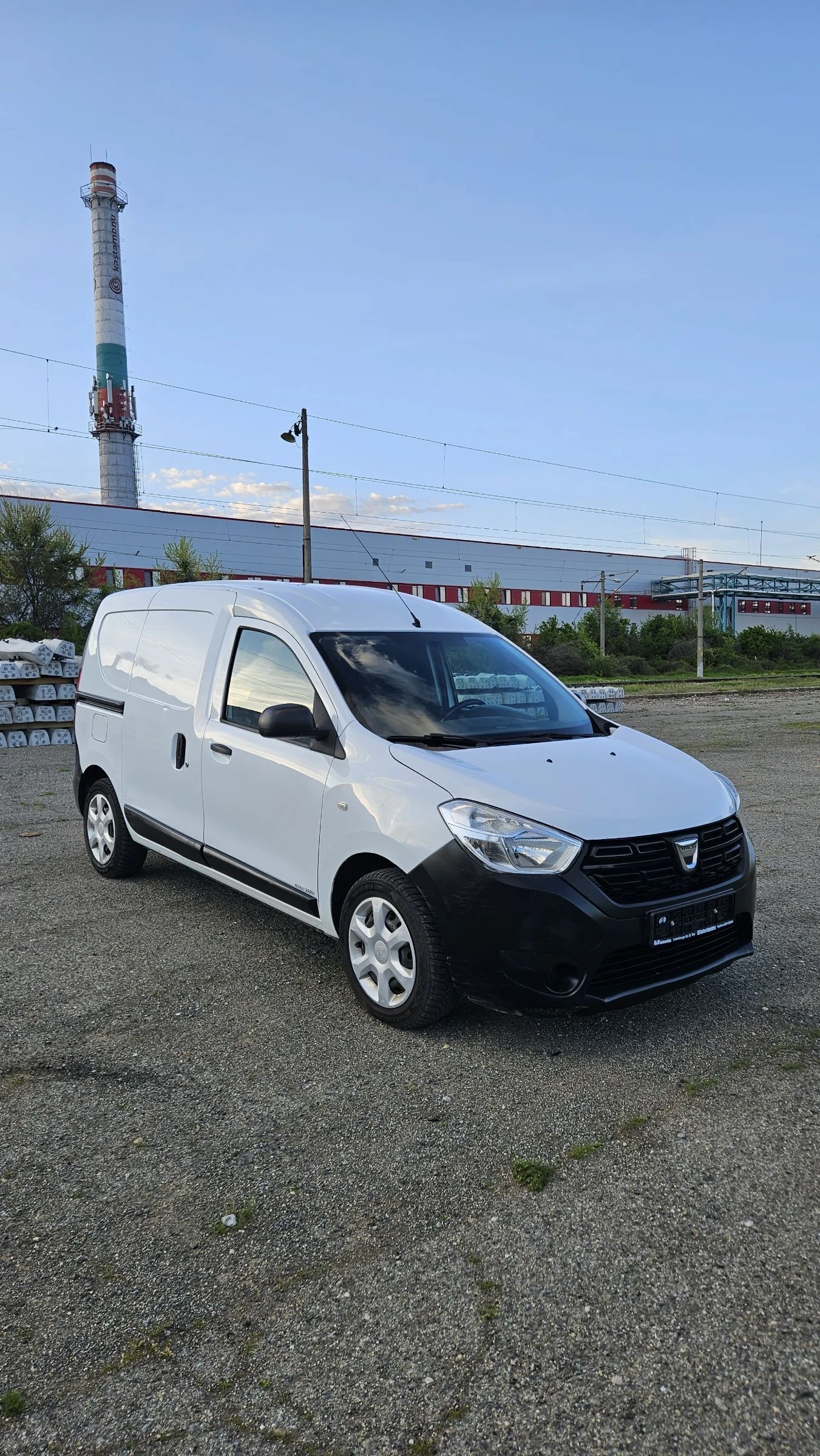 Dacia Dokker 1.5 dCi 90 к.с , снимка 3 - Автомобили и джипове - 54347189