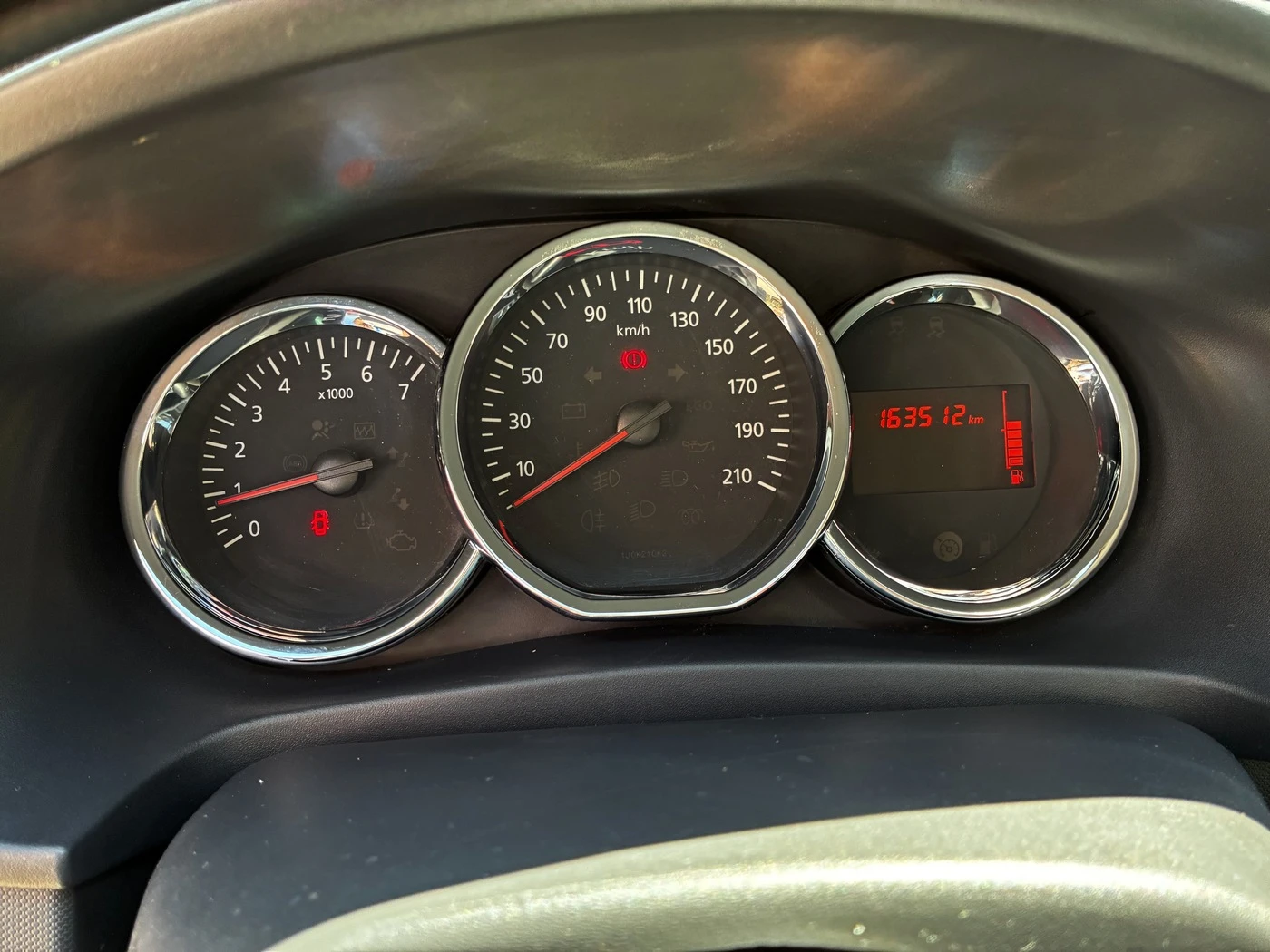 Dacia Logan 1.5dci, перфектна, снимка 11 - Автомобили и джипове - 54369005