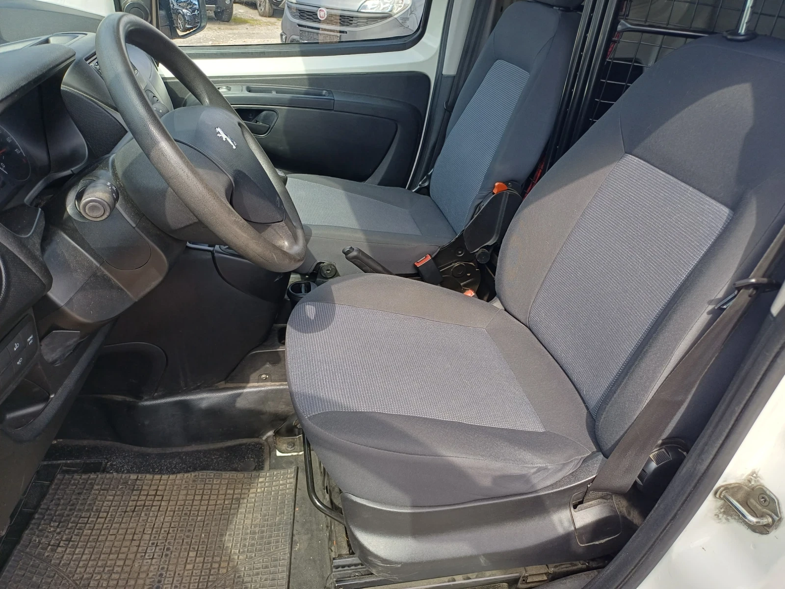 Peugeot Bipper 1.3 HDI, снимка 8 - Автомобили и джипове - 54778379