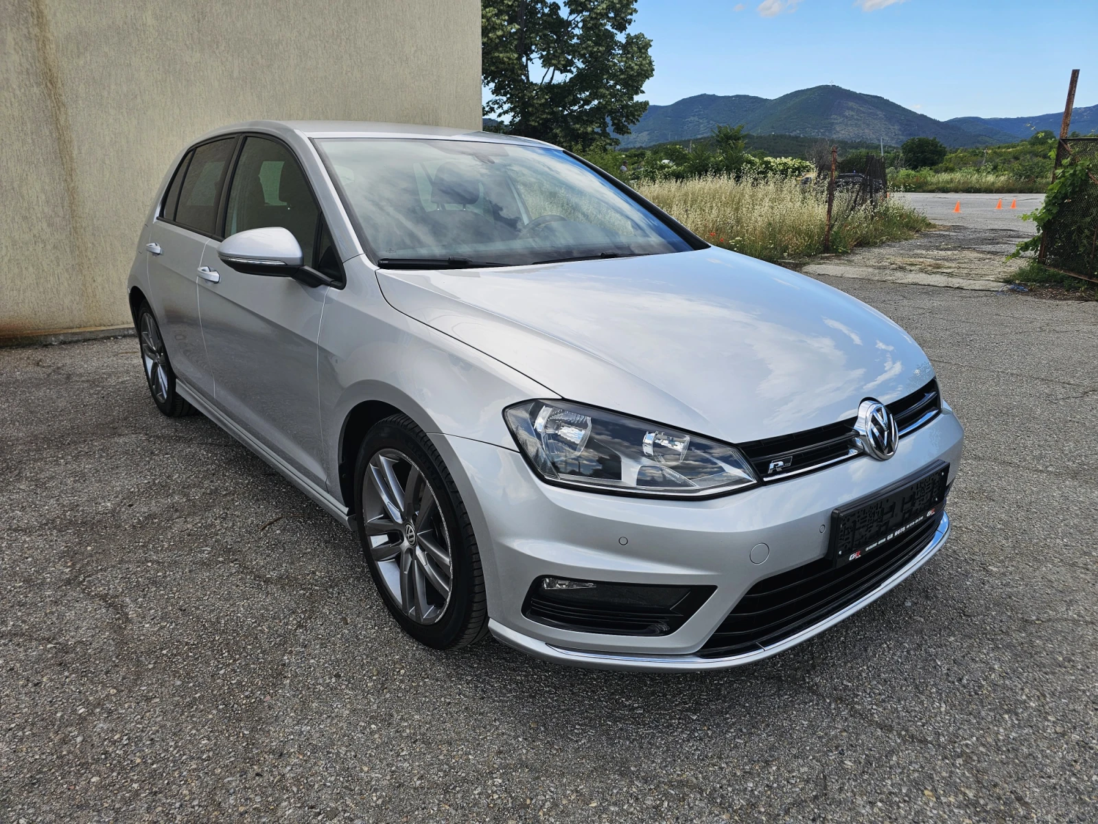 VW Golf R-LINE, снимка 3 - Автомобили и джипове - 54916028