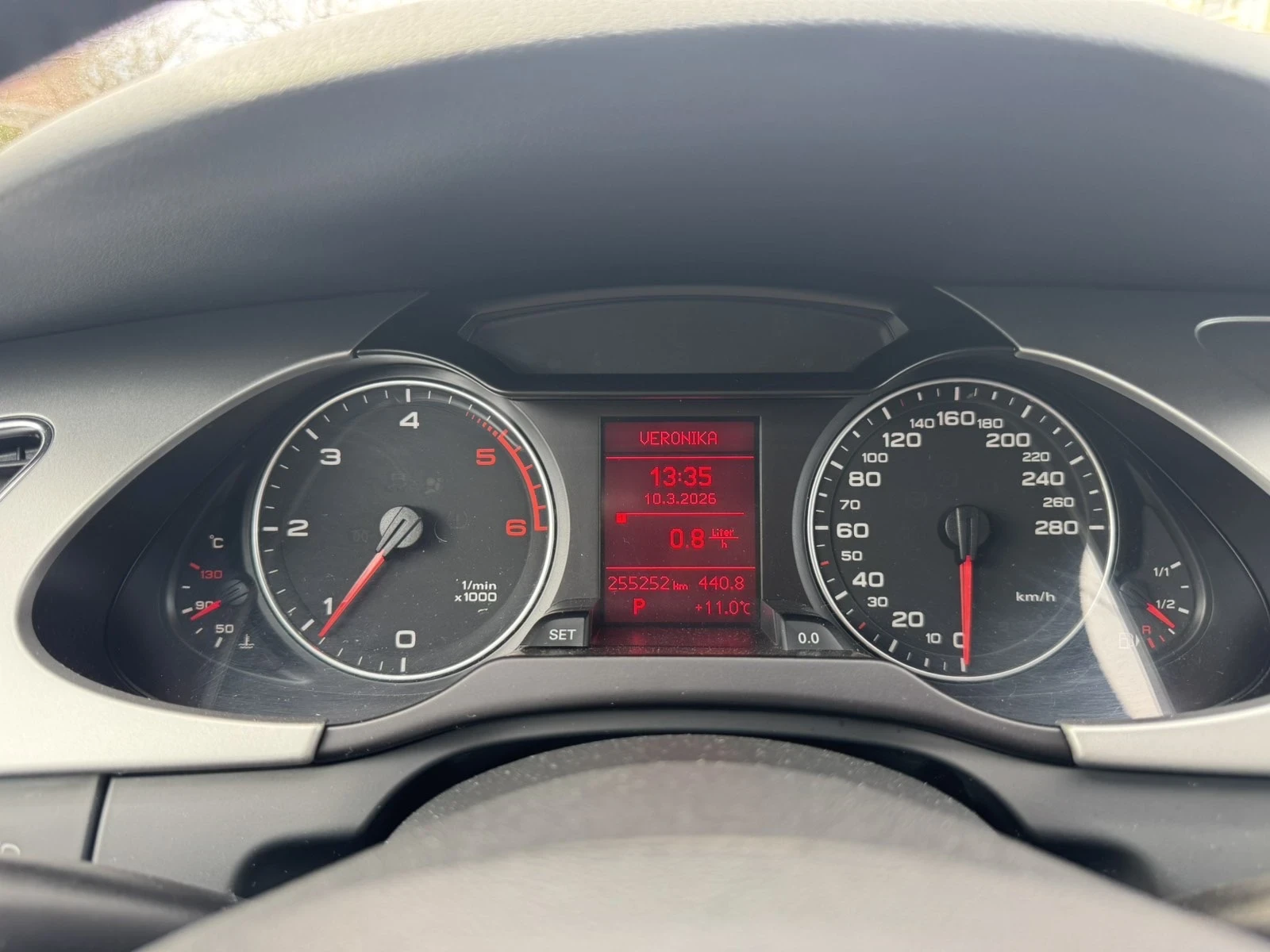 Audi A4 2.0TDI 143к.с пълен S-line пакет, снимка 9 - Автомобили и джипове - 55203165