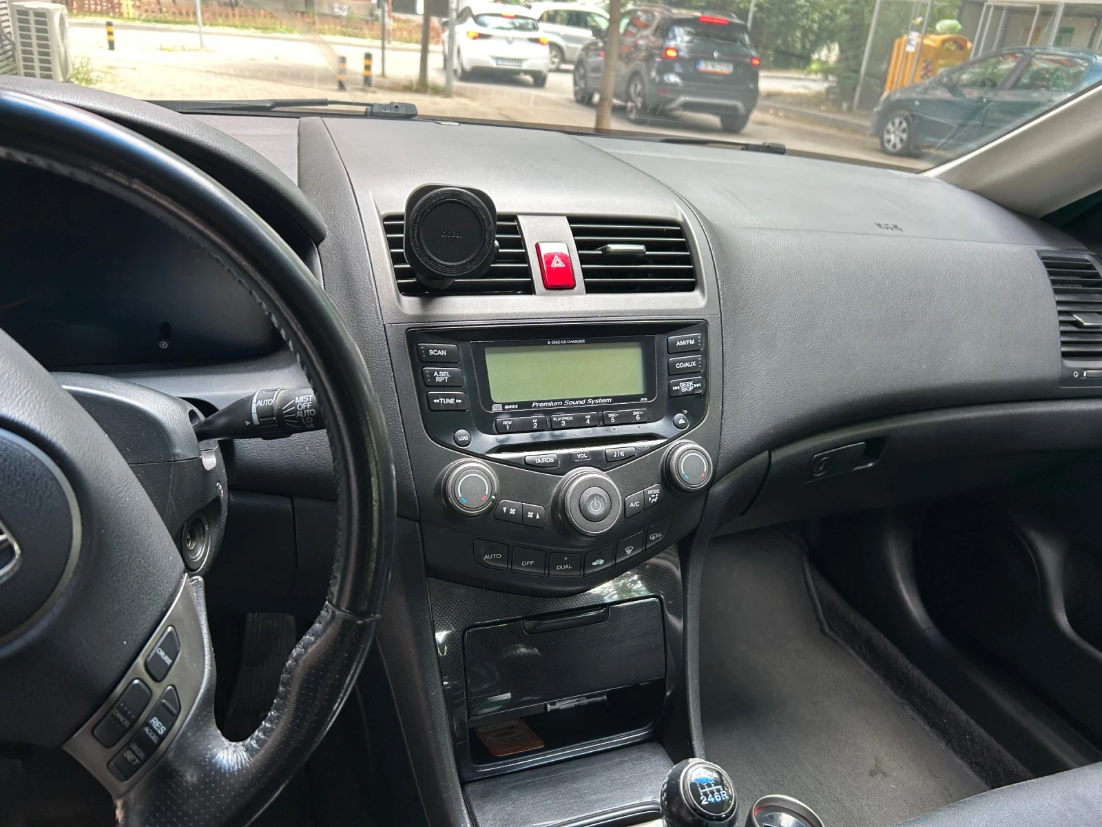 Honda Accord 2.2 ICTDI, снимка 3 - Автомобили и джипове - 55413975