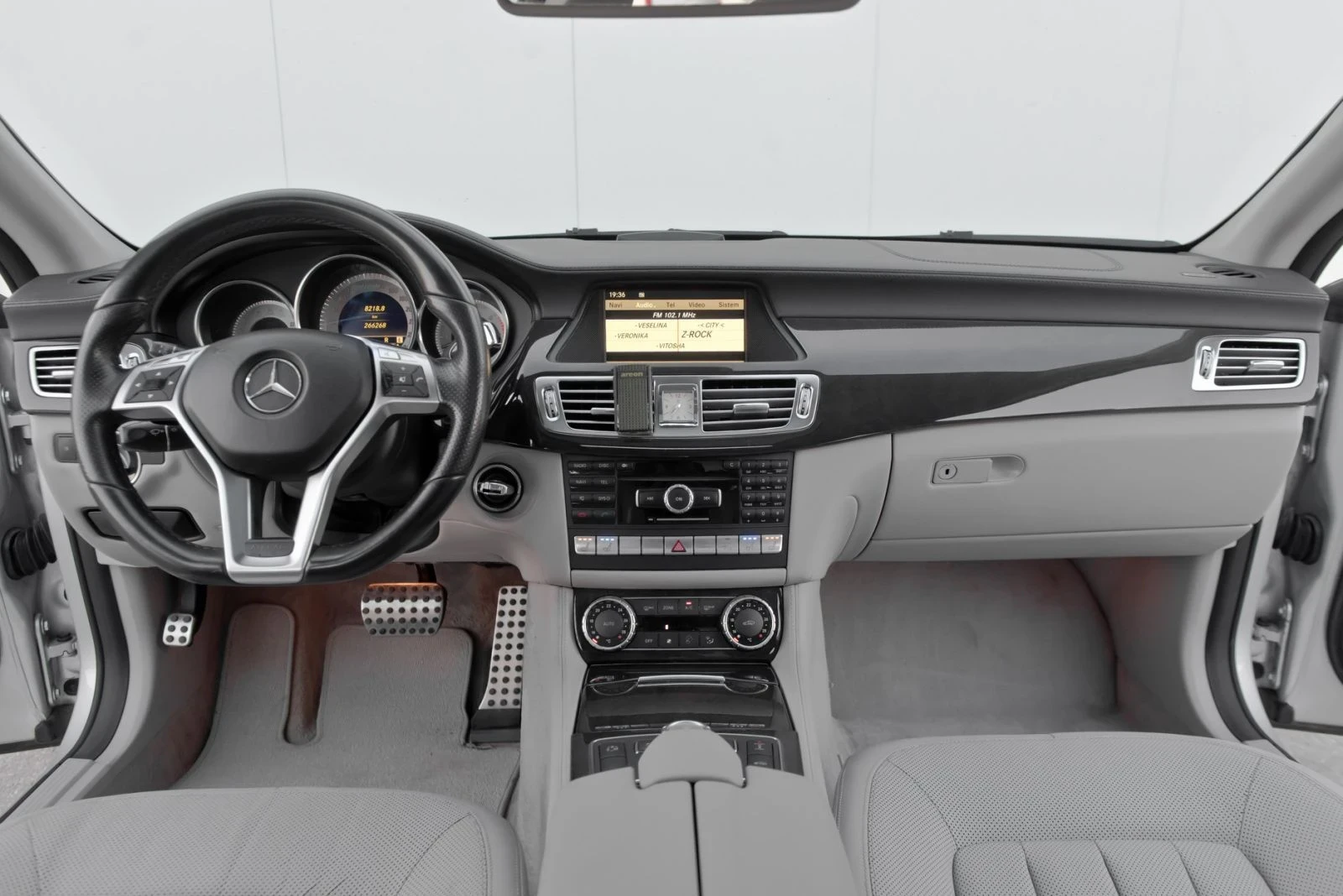 Mercedes-Benz CLS 350 AMG edition , снимка 14 - Автомобили и джипове - 55839992